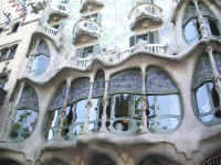 Gaudi Casa Mila.jpg (75868 byte)